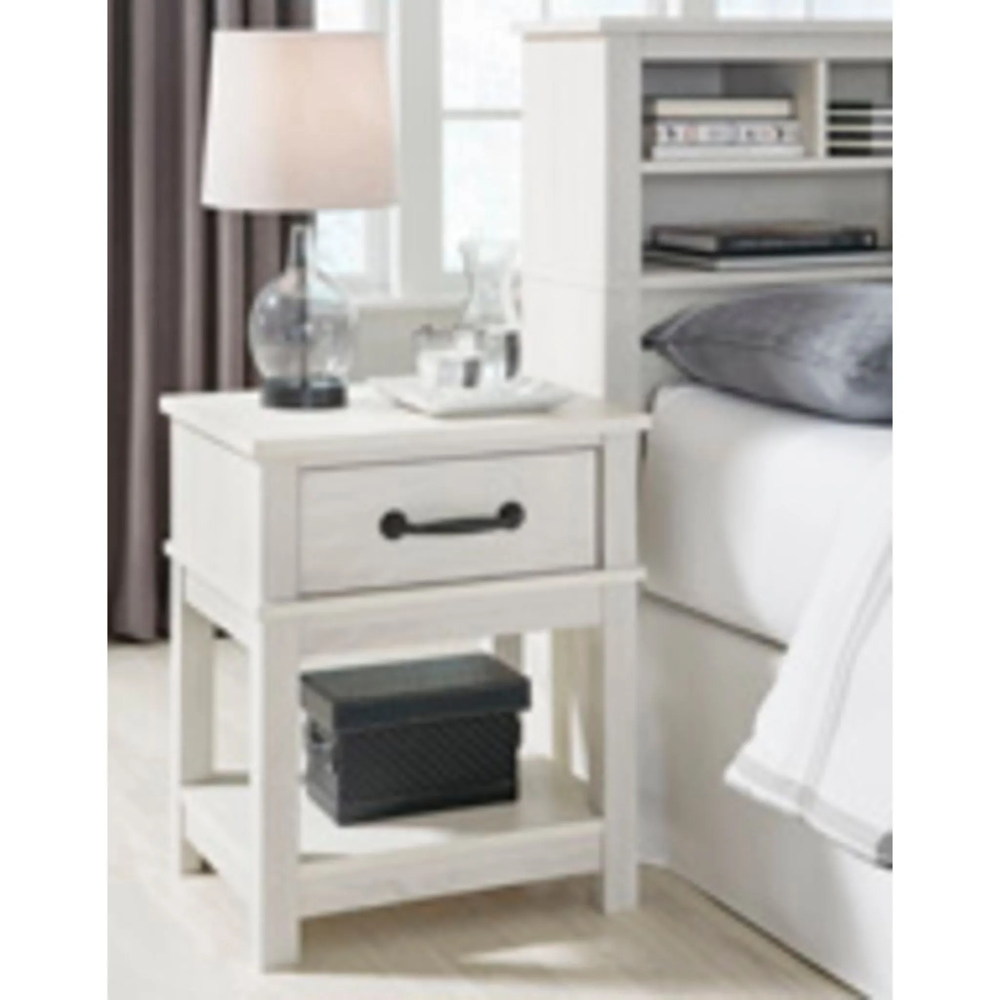 Dorrinson Nightstand - White