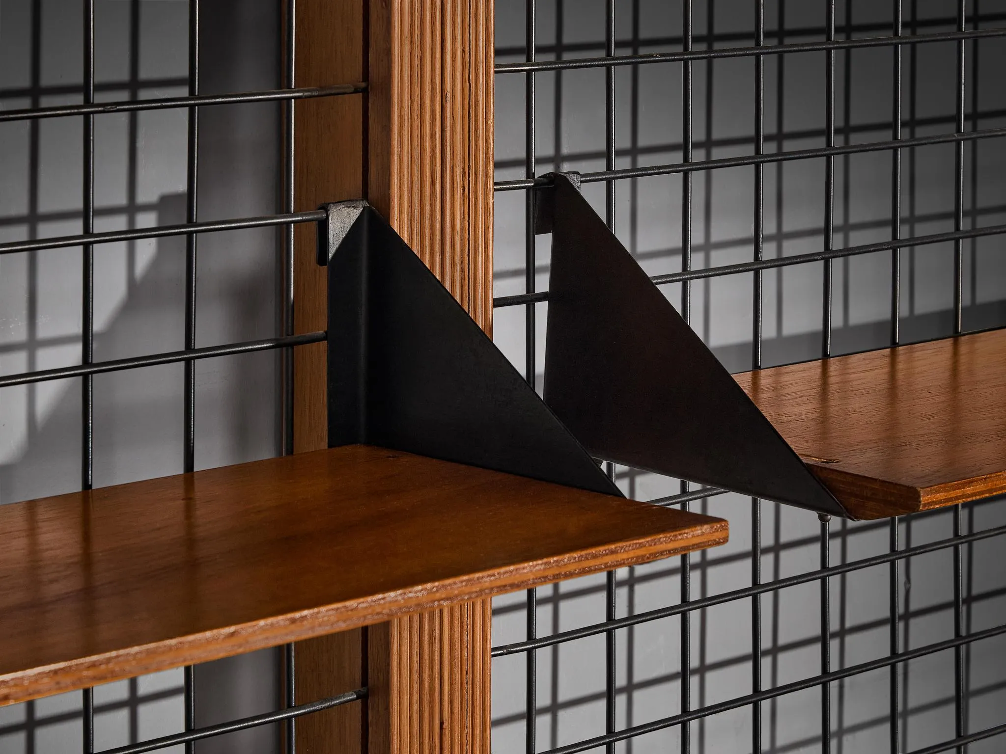 Mid-Century Modern Italian Adjustable Wall Unit with Shelves and Cabinets